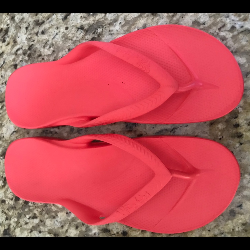 Brand new Archie’s flip flops